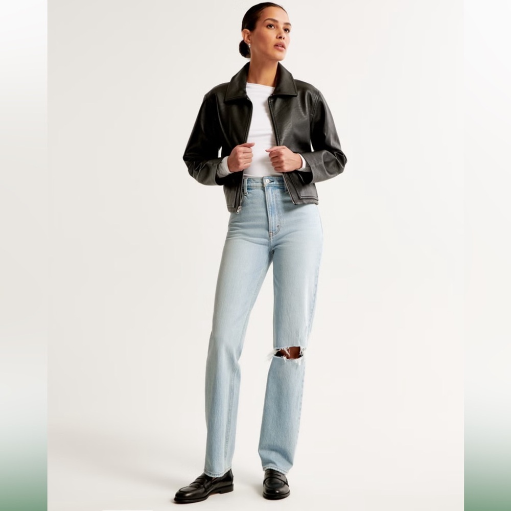 Abercrombie Light Wash Distressed Ultra High Rise 90’s Straight Jeans